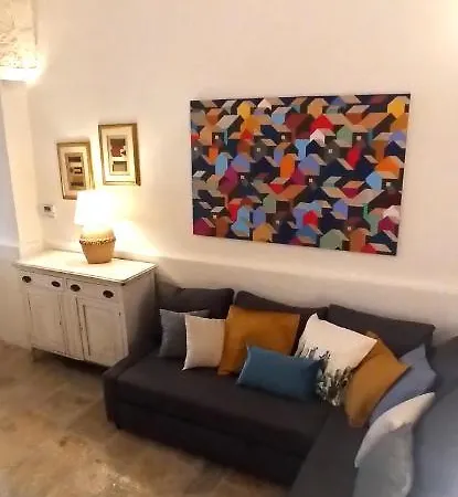 Spaziosa Casa Antica Апартаменты Бари