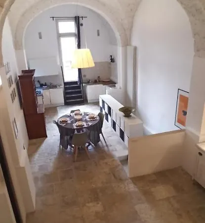 Spaziosa Casa Antica Апартаменты Бари