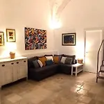 Spaziosa Casa Antica Apartment Bari