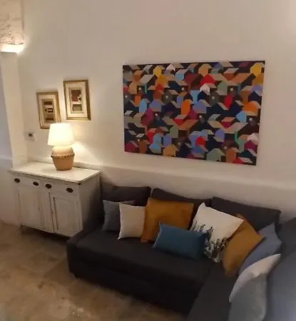 Spaziosa Casa Antica Apartment *
