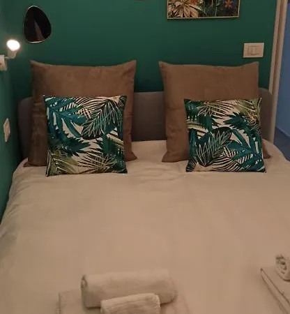 Spaziosa Casa Antica * バーリ