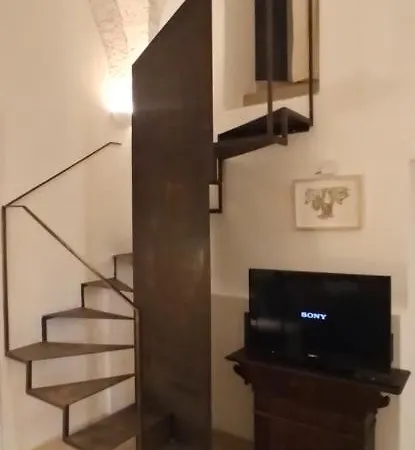 Spaziosa Casa Antica 아파트 *