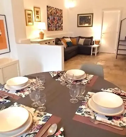 アパート Spaziosa Casa Antica バーリ