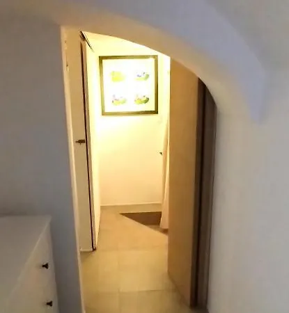 Spaziosa Casa Antica アパート バーリ